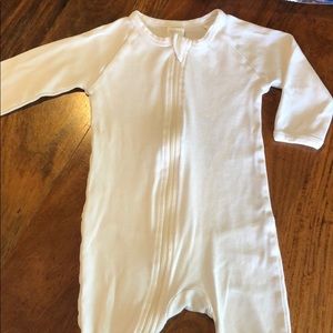 Kate Quinn zíper footie jumpsuit